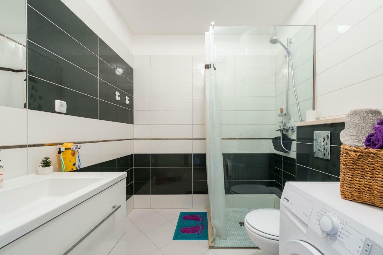 Lavender Apartment Mokosica Bagian luar foto