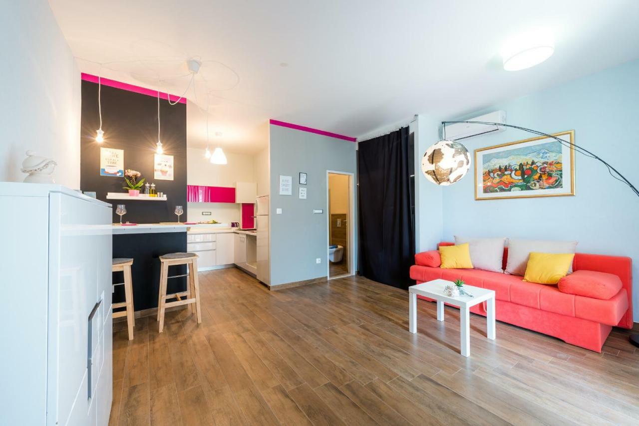 Lavender Apartment Mokosica Bagian luar foto
